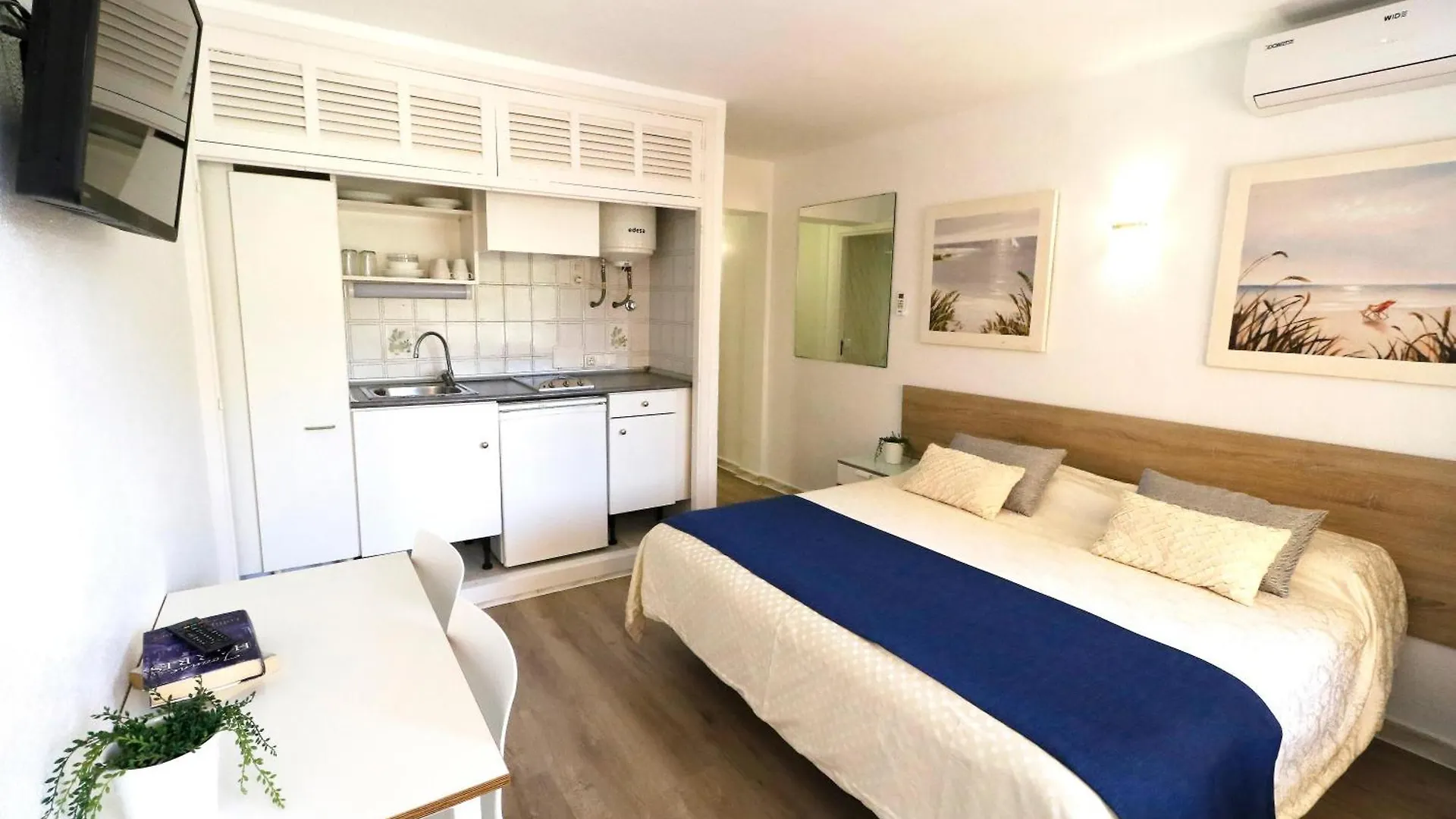 Naika Studios & Apartments Palmanova Spanje