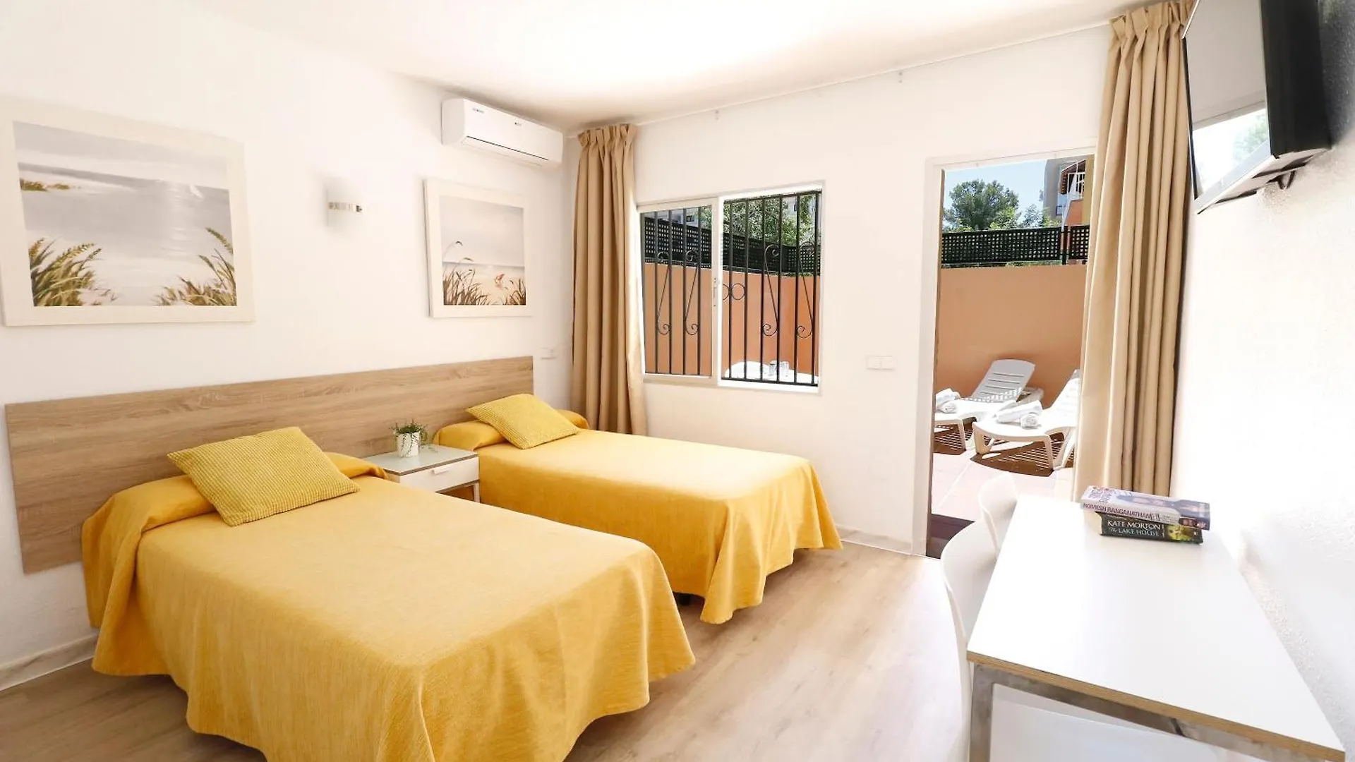 Naika Studios & Apartments Palmanova