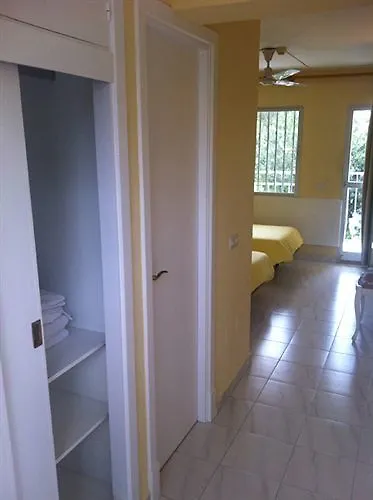 Naika Studios & Apartments Palmanova